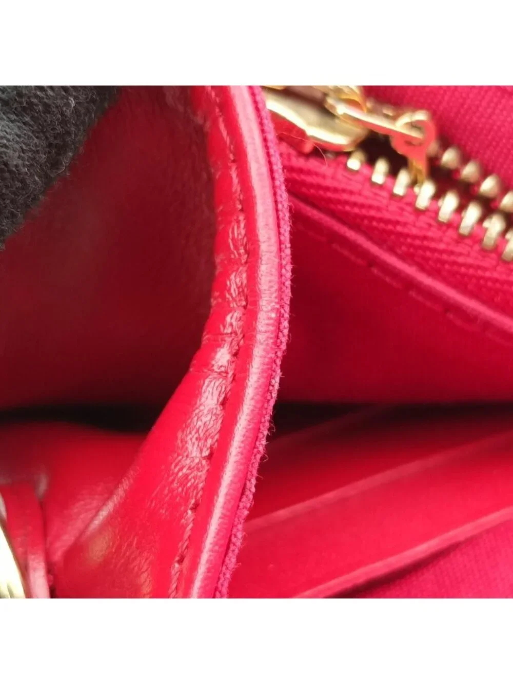 Louis Vuitton Belair Pomme D'amour Vernis Shoulder